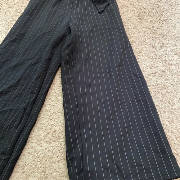 Paperbag capris - Picture 2 of 4